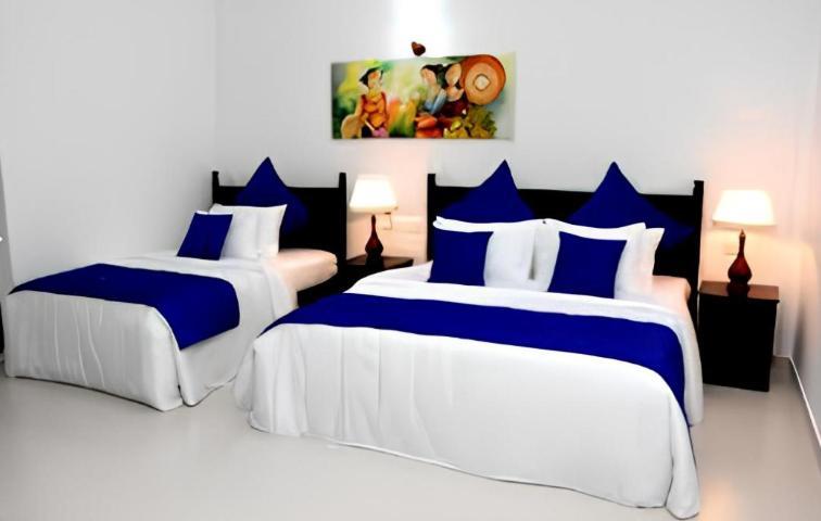 Blue Spring Hotel Ваддува Экстерьер фото